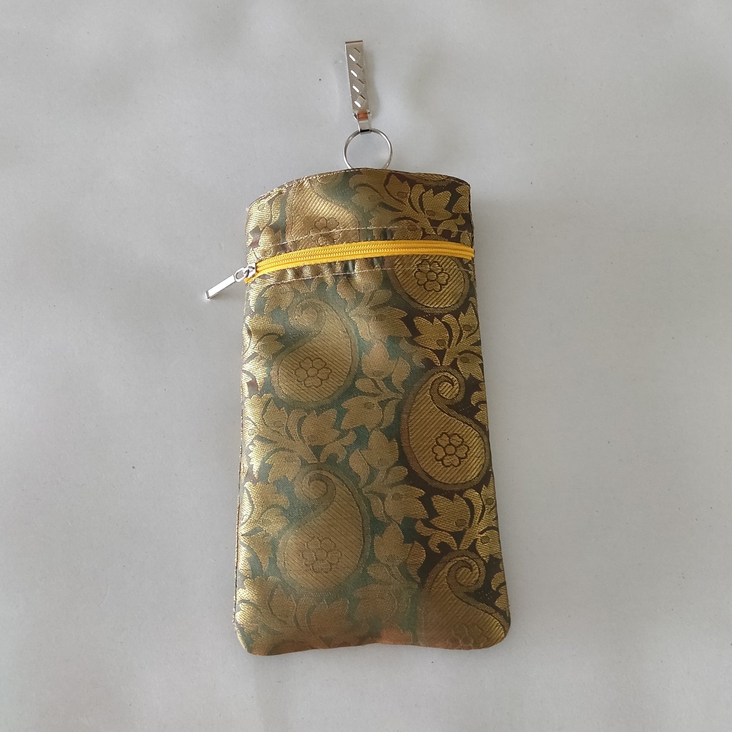 Brocade - A Sustainable Mobile Pouch