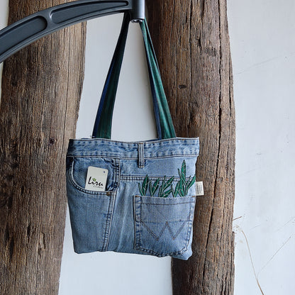 Garden-A Sustainable Sling Bag