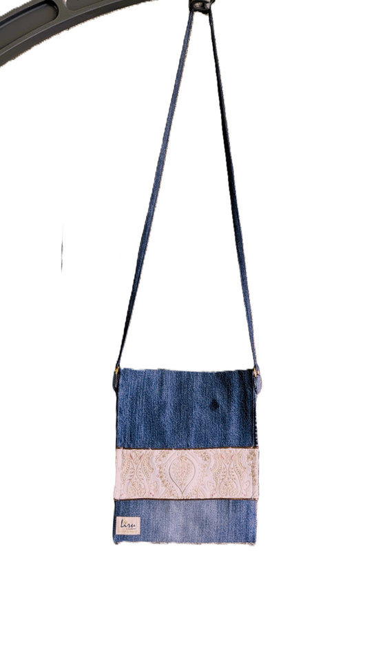 Whitegold Messenger Bag